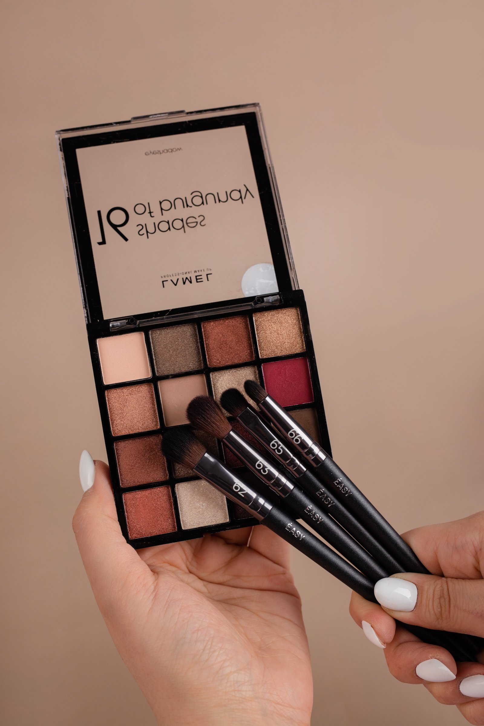 КИСТЬ ДЛЯ МАКИЯЖА EASY #66 EYEHOLE