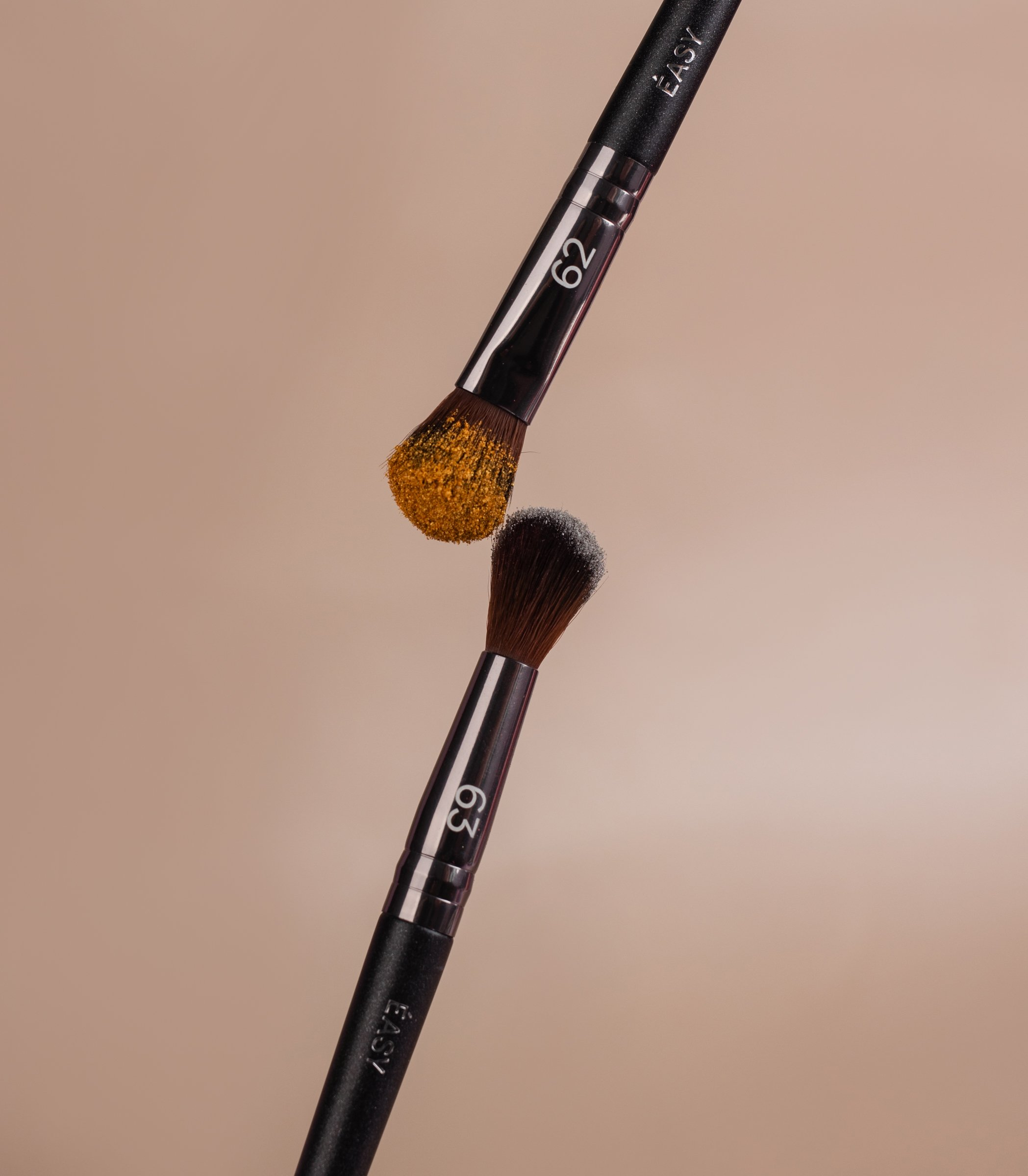 КИСТЬ ДЛЯ МАКИЯЖА EASY #63 BLENDER