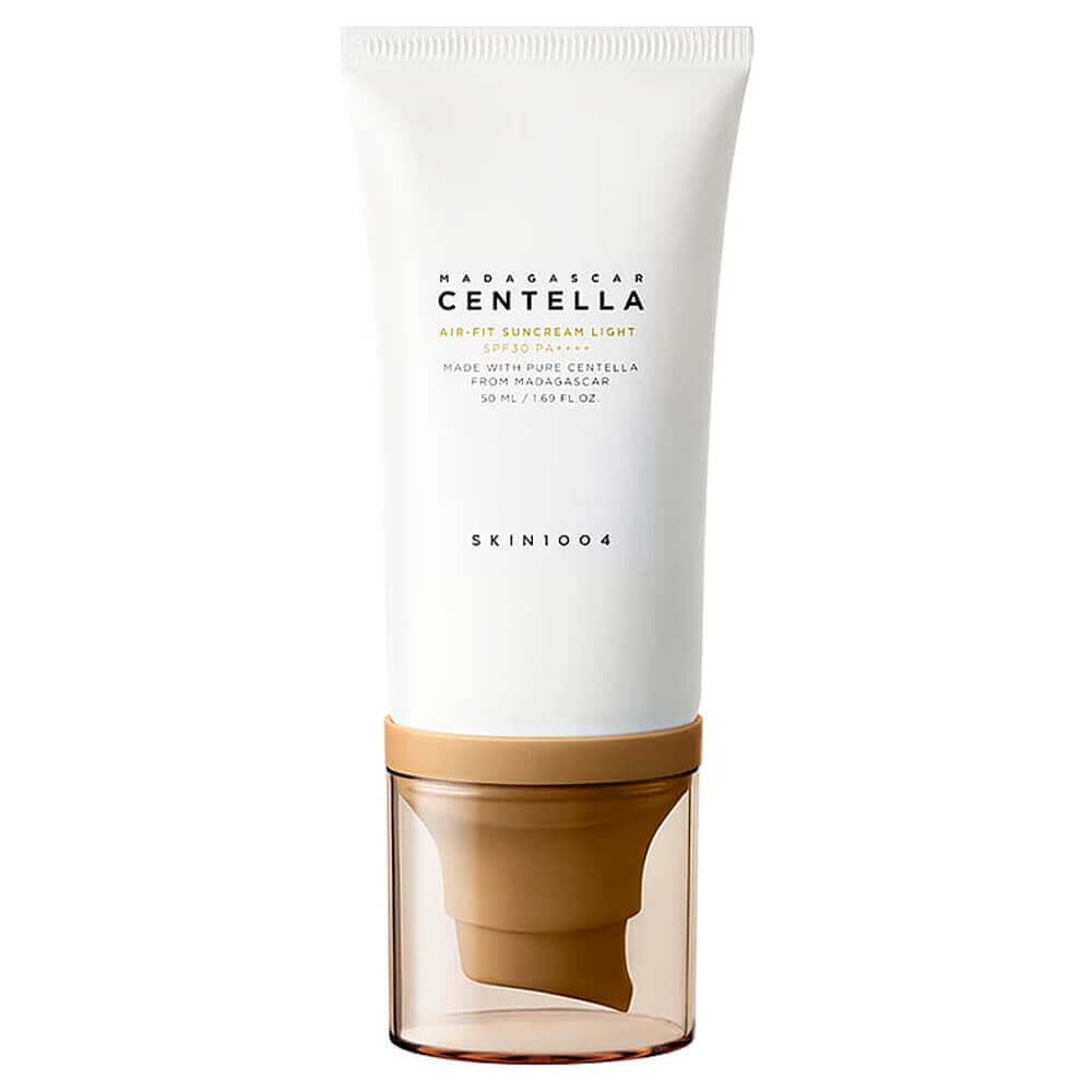 Солнцезащитный крем  SKIN1004 Madagascar Centella Air-Fit Suncream Light SPF30 PA++++ 50 мл