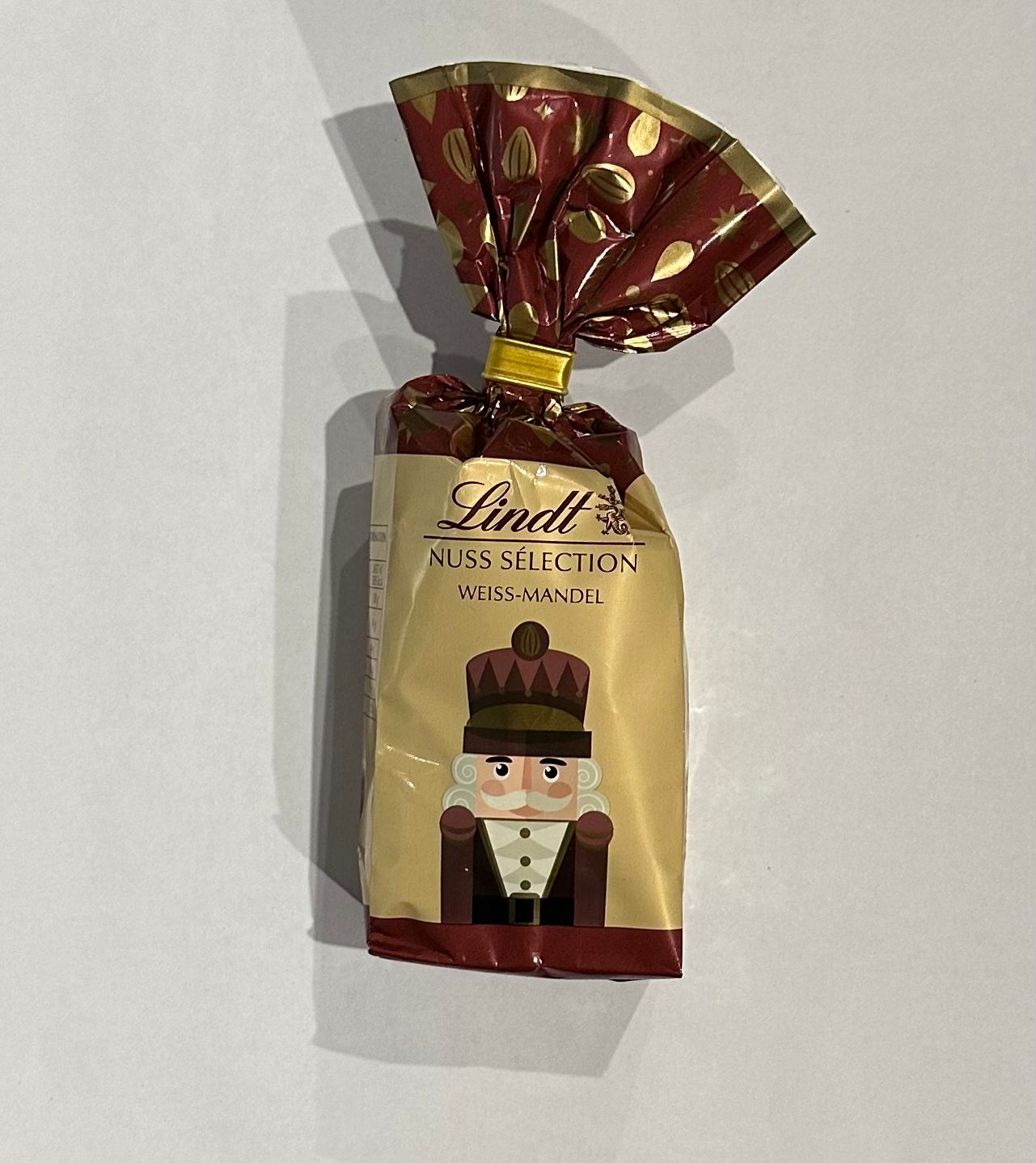 Шоколад Lindt 100 гр бордовый